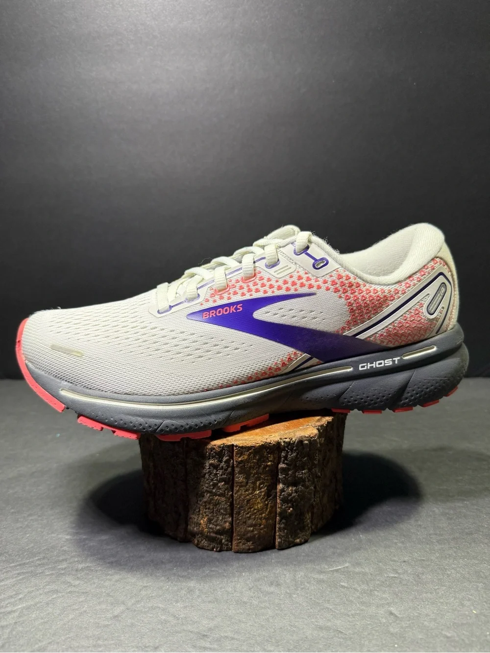 Brooks Ghost 14 Women’s White Pink Running Walking Sneakers Shoe Size-8.5
